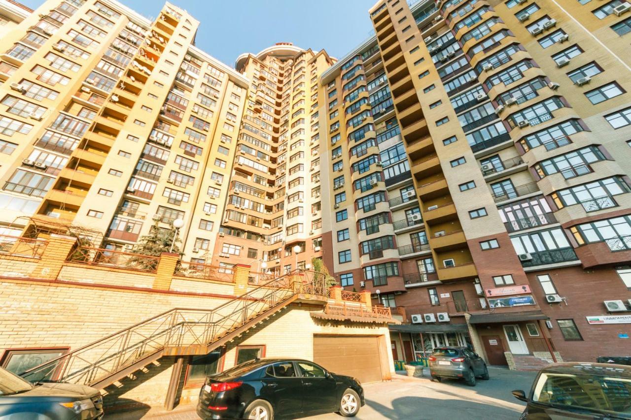 3 Комнатные Апартаменты В Центре Печерска Kiev Bagian luar foto