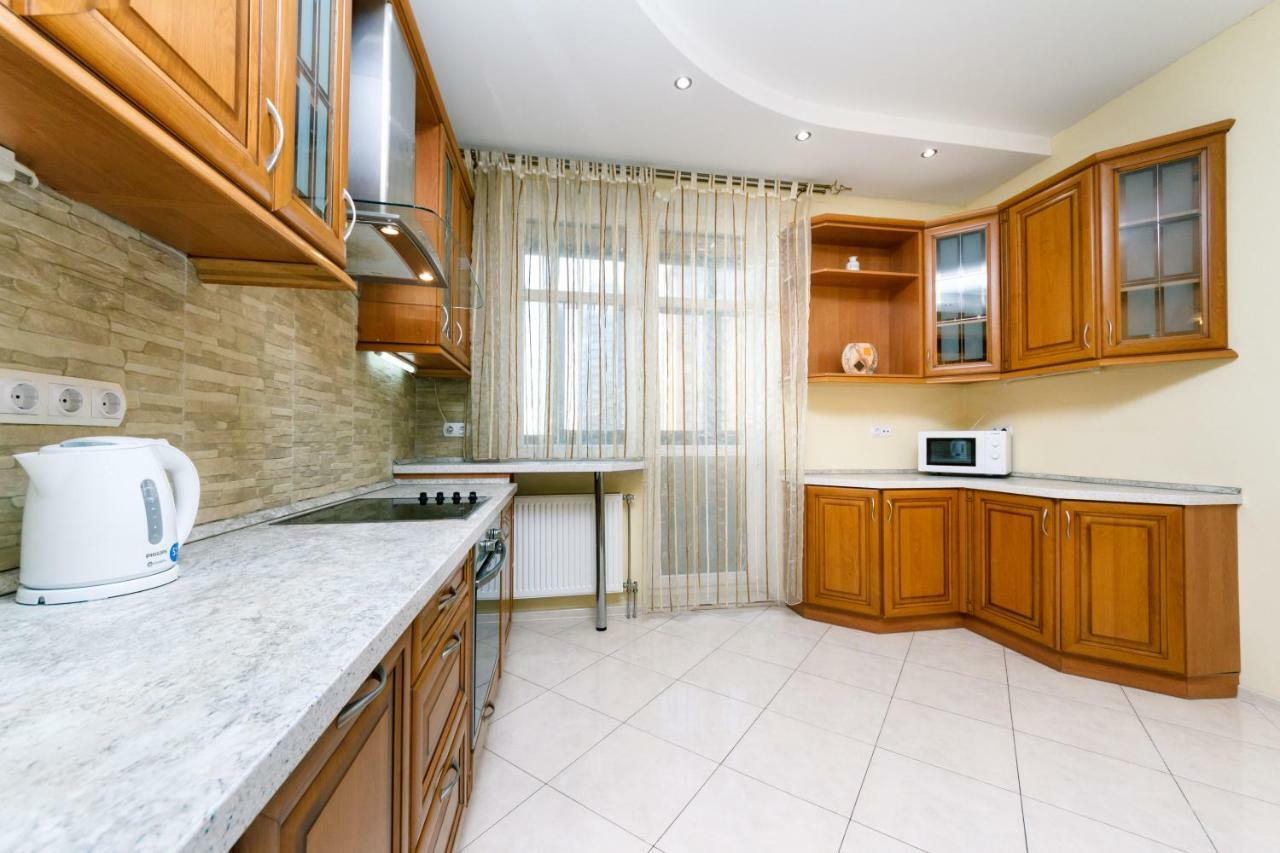 3 Комнатные Апартаменты В Центре Печерска Kiev Bagian luar foto